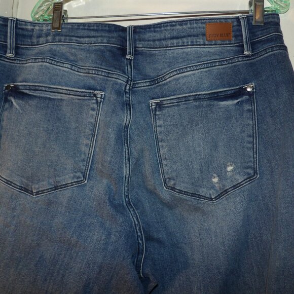 Judy Blue Distressed Straight Fit Jeans Sz 18W - Picture 6 of 7